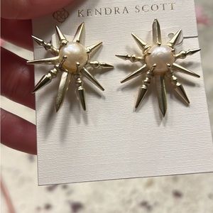 Kendra Scott Gold Earrings Sunburst with Pearl!